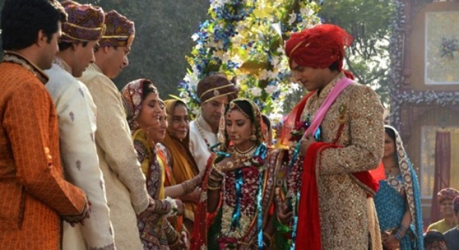 Cận cảnh một đám cưới ở Ấn Độ làm “rung chuyển” thế giới