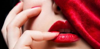 Nhìn đôi môi tiết lộ khả năng chăn gối của phụ nữ