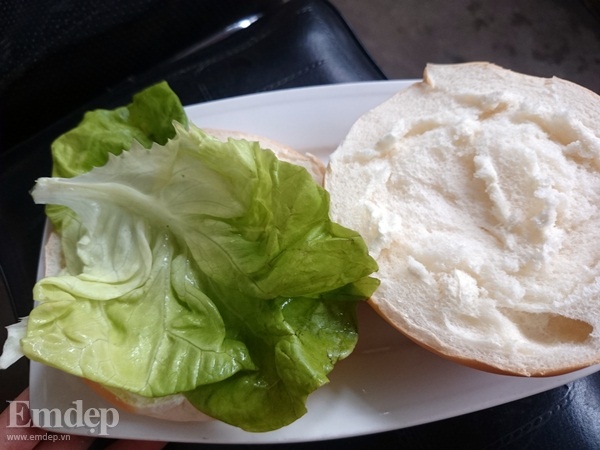 Cách làm burger ngon lành tại nhà