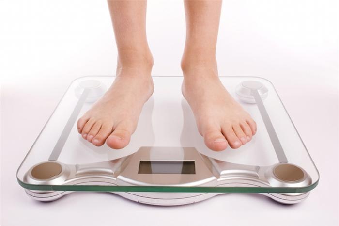 9 mẹo giảm cân bạn chưa hề hay biết