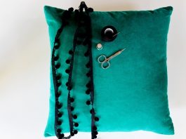 Tự trang trí gối tại nhà, bạn có muốn thử?