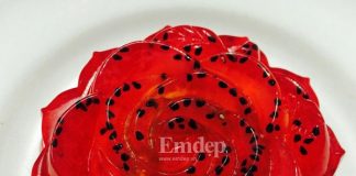 Bánh Trung thu rau câu thanh long đỏ vừa ngon vừa đẹp