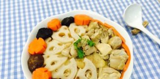 Canh gà hầm củ sen ngon tuyệt cơm chiều