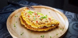 Một cách ăn mì gói ngon không đụng hàng