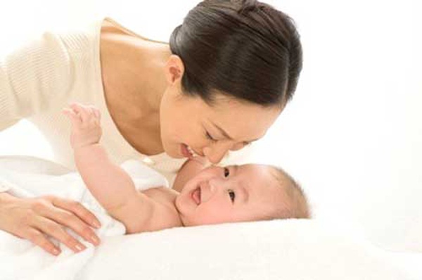 14 quan niệm quá lỗi thời trong chăm sóc trẻ sơ sinh