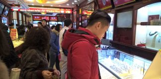 Giá vàng trong xu hướng giảm (ảnh: Nguyễn Tuyền)