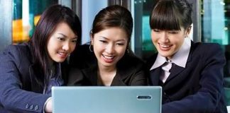 Công sở toàn nữ: Người vui vẻ, kẻ 