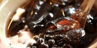 Bí quyết nấu chè đỗ đen nhanh nhừ bằng nồi cơm điện 