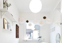 6 ý tưởng thiết kế tủ và giá để đồ cho phòng ngủ chật hẹp