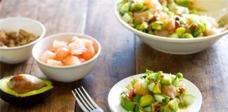 Salad bơ – dưa chuột – bưởi thanh đạm cho tín đồ chay `