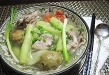 Hè nắng nhớ canh xương dọc mùng với sấu chua Canh xương dọc mùng với sấu chua