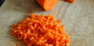 lam-ngay-nem-com-ngon-la-tan-huong-tet-am-cung-ben-gia-dinh