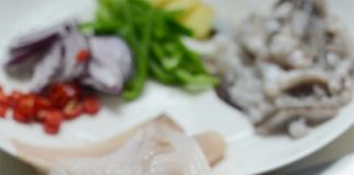 Mực xào rau củ cay kiểu mới vừa ngon vừa đẹp mắt