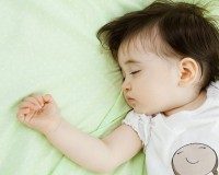 Cách chữa mồ hôi trộm cho trẻ mẹ nào cũng nên biết