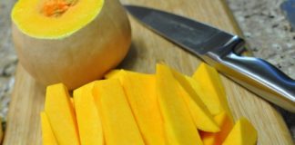 Lạ miệng với bí đỏ xào thịt bò cho ngày đầu tuần