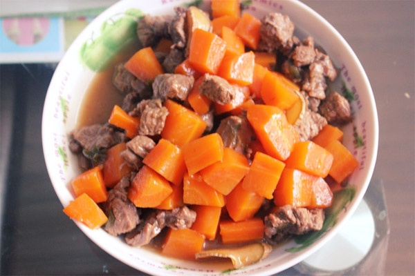 Cách làm cà rốt hầm thịt bò thơm ngon