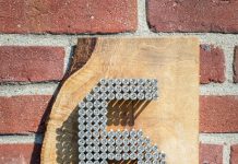 Tự làm biển số nhà bằng đinh vít, bạn có muốn thử?