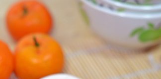 Bánh đúc sốt chua ngọt – từ món ăn vặt đến bữa chính cho gia đình