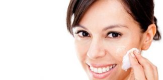 thói quen xấu buổi tối gây nám da