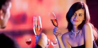 "Hư" một chút... mới hút đàn ông