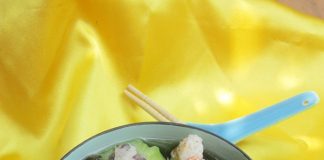 Canh mướp đắng nhồi tôm thơm ngon, bổ dưỡng