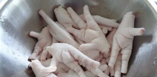 Bí kíp làm chân gà ngâm giấm sả ớt khiến ông xã thích mê