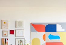 Dùng tranh lớn phá cách cho nhà thêm độc đáo