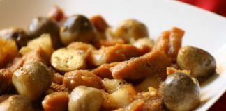 Cách làm món Thịt ba chỉ om nấm rơm ngon