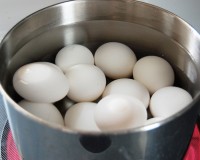 Các sai lầm thường gặp khi luộc trứng