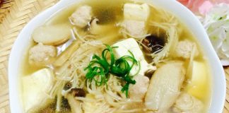 Canh nấm đậu phụ thanh nhẹ bữa chiều