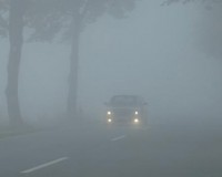 Bí kíp lái xe an toàn trong sương mù, mưa phùn