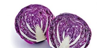 Làm gỏi bắp cải tím giòn ngon đúng điệu anh1