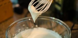 Trổ tài làm tiramisu dâu kiwi ngọt mát