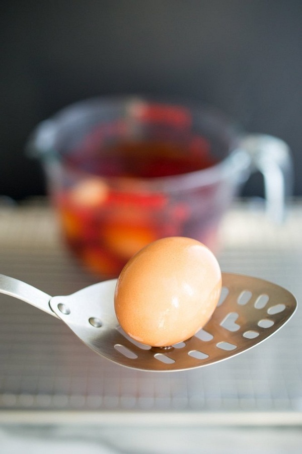 Mẹo nhuộm trứng độc đáo nhưng cực dễ làm