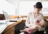 Phụ nữ sau sinh và vấn đề nan giải: Đi làm trở lại!