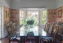 Dùng nội thất bàn kính trang trí giúp nhà thêm sang