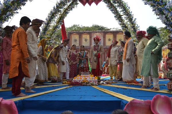 Cận cảnh một đám cưới ở Ấn Độ làm “rung chuyển” thế giới