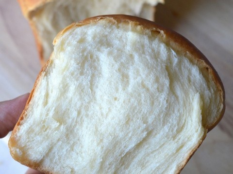 Trổ tài bữa sáng với bánh mì sữa Hokkaido thơm mềm hấp dẫn