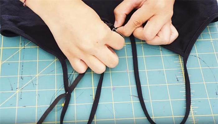 Ngỡ ngàng với 4 cách biến tấu áo 2 dây cực chất