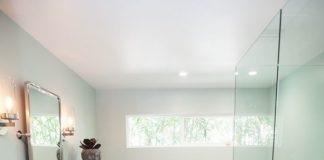 Sự “lột xác” ngoạn mục của phòng tắm đơn điệu