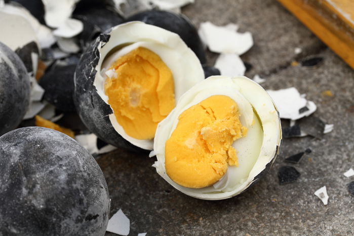 Hiếu kỳ món trứng đen kéo dài tuổi thọ ở Nhật Bản