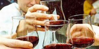 Cách nhận biết rượu pha cồn công nghiệp nguy hại