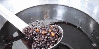 Đõ đen rang ngâm dấm gạo lửng, giảm cân rất tốt. Ảnh minh họa