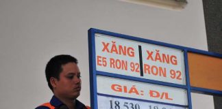 Xăng nhập chưa đến 9.000 đồng/lít, bán giá gấp đôi