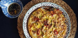 Bánh xèo hải sản lạ miệng ngon lành