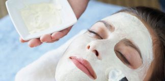 mặt nạ trắng da trị mụn đầu đen 