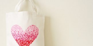 Diện túi xách trái tim lãng mạn cho ngày lễ Valentine