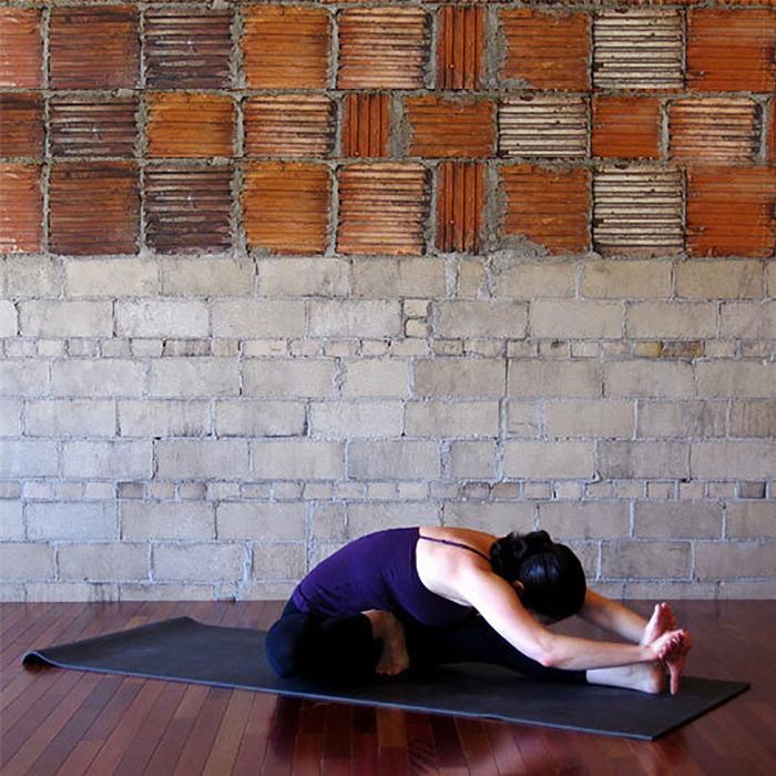 Detox với 8 động tác yoga cơ bản