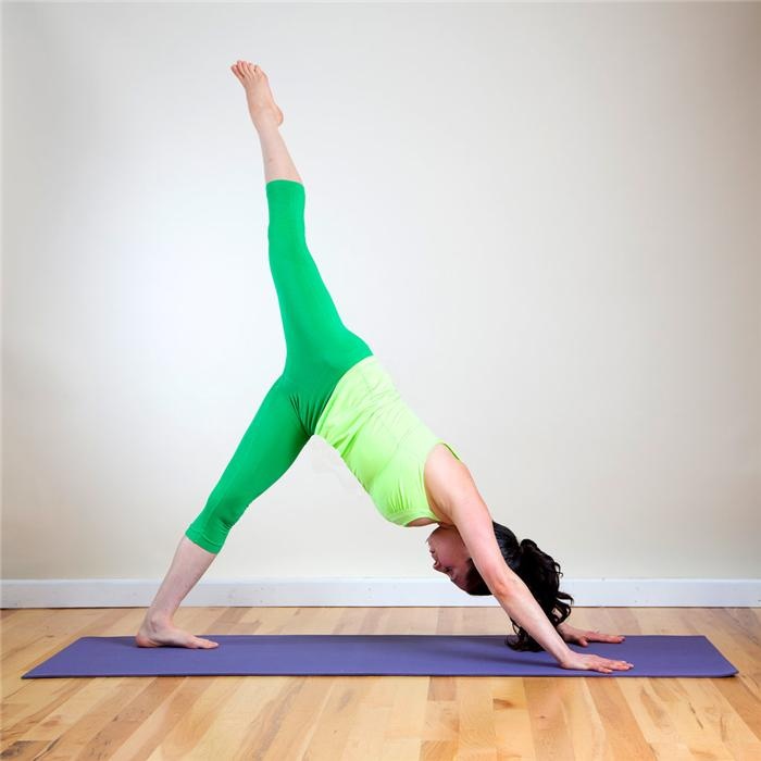 Detox với 8 động tác yoga cơ bản