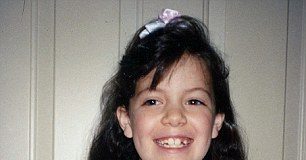 Câu chuyện về người phụ nữ làm mọi cách để được...mù